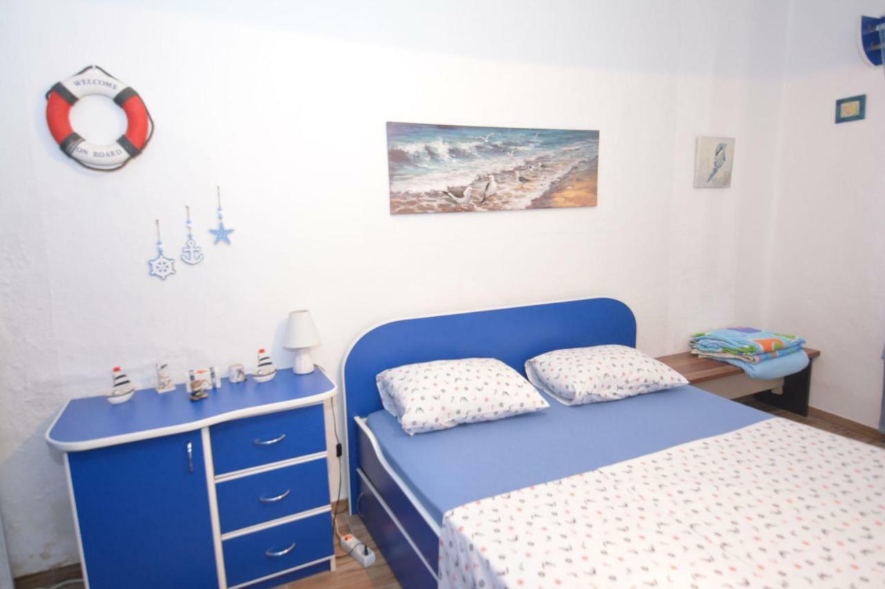 Pela Apartment